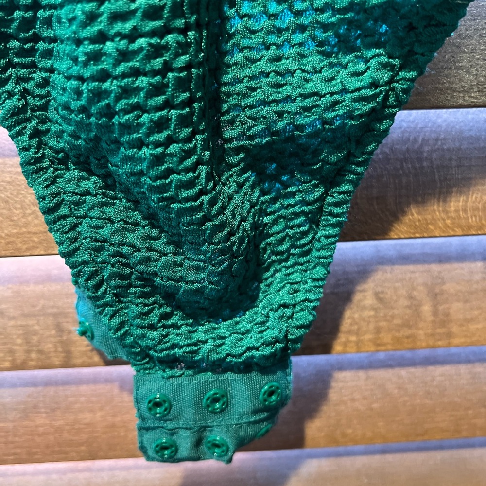 Textured Green Cutout Bodysuit w/thumb holes - Picture 7 of 13
